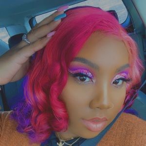 Meet your Posher, Nina